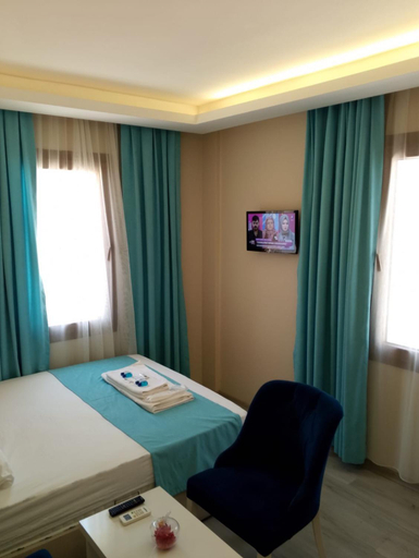 Others 3, Mavi Liman Otel, Çeşme