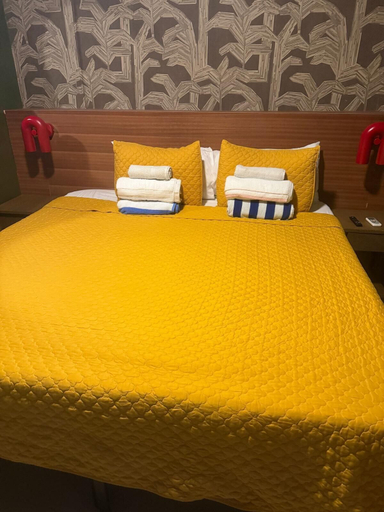 Room 4, 1818 LLC