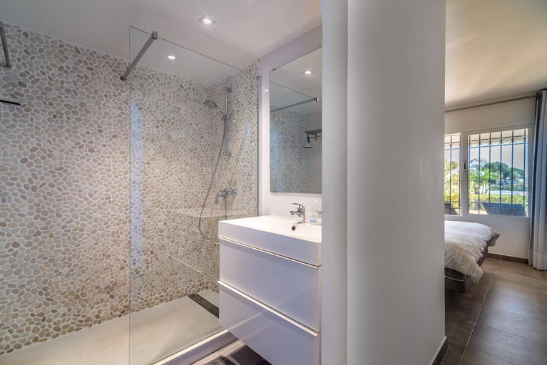 Bathroom 4, 2bed apartment in Miraflores, Málaga
