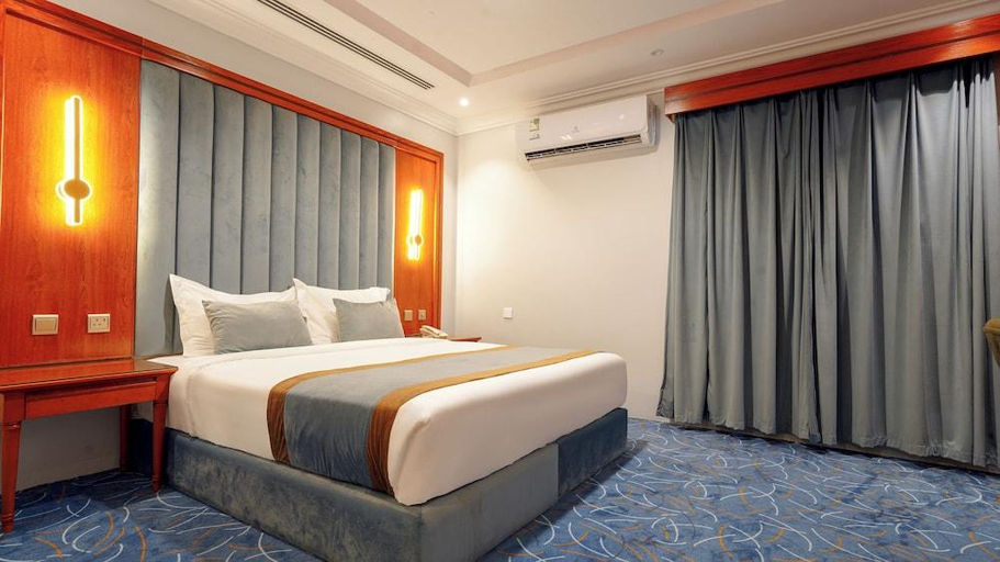 Bedroom 4, Almasem Luxury Hotel Suites, Riyadh