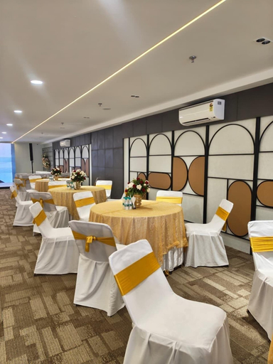 Food & Drinks 5, Keys Lite by Lemon Tree Hotels, Urban Square, Udaipur, Udaipur