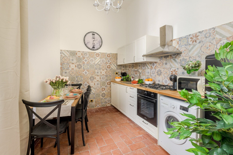 Room 4, The Gallo Promenade in Lucca, Lucca