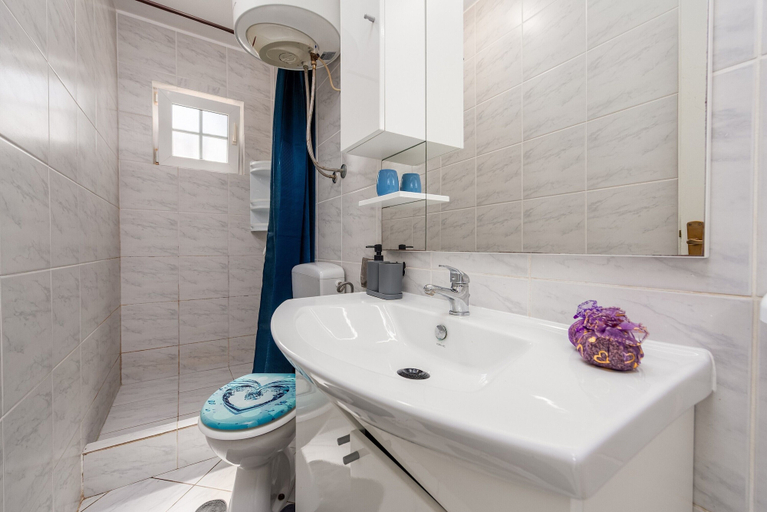 Bathroom 3, Apartments Oto, Vir