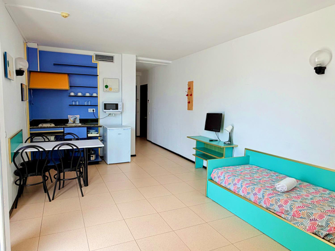 Bedroom 3, Apartments Lloret Sun, Girona