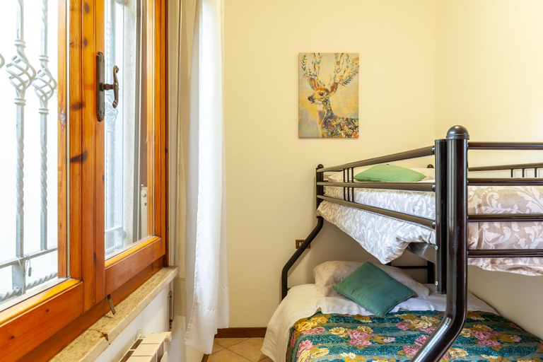Bedroom 2, Casa Umbe, Lucca
