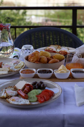 Food & Drinks 4, MEROLI Guesthouse - UNESCO quarter, Beratit