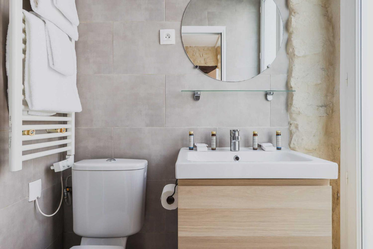 Bathroom 3, Modern apartment - 1BR4P - Montorgueil, Paris