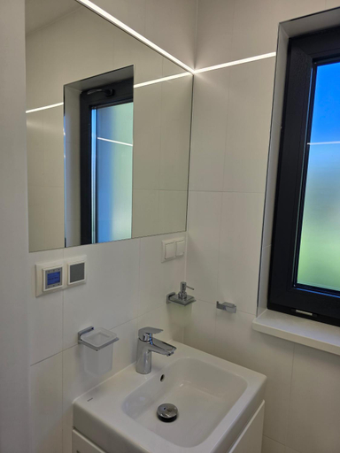 Bathroom 3, NOVA ULINIA Sea - dom nad morzem, podgrzewany basen, sauna, balia z jacuzzi,Starlink, Lębork
