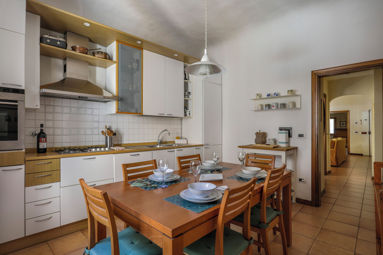 Others 4, Charming Apartment in Oltrarno, Florence