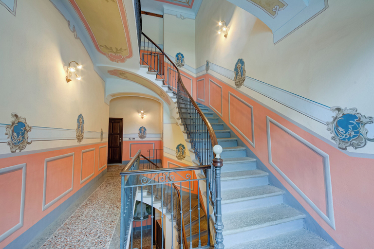 Staircase 4, Sunny Penthouse With Mountain View, Torino