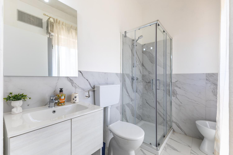 Bathroom 4, Villa Tosca dell'Angelo con piscina, Ragusa