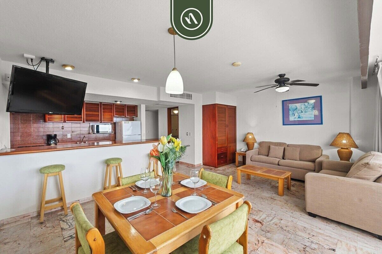 Living area 5, Oceanview 1 BR Condo - Pool - Cleaning Included, Puerto Vallarta