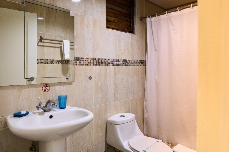Bathroom 3, Hotel Altocerro, Constanza