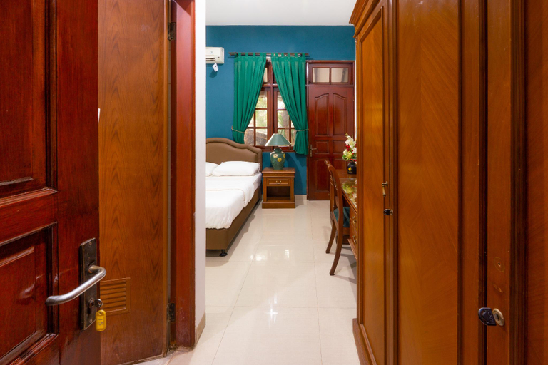 Others 5, Dekuningan House, South Jakarta