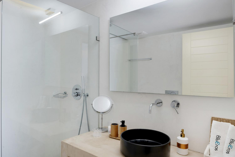 Bathroom, Blueros - Grey Suite, South Aegean
