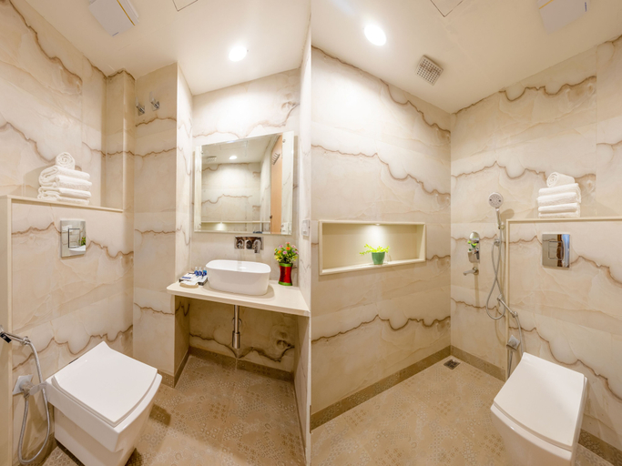 Bathroom 5, New King by Backpackers Heaven, Delhi