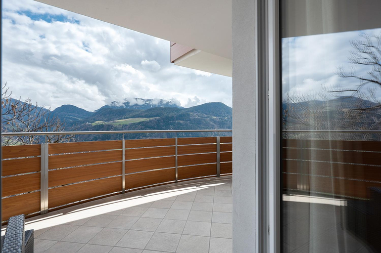 Others 4, Haus Pferscher, Bolzano