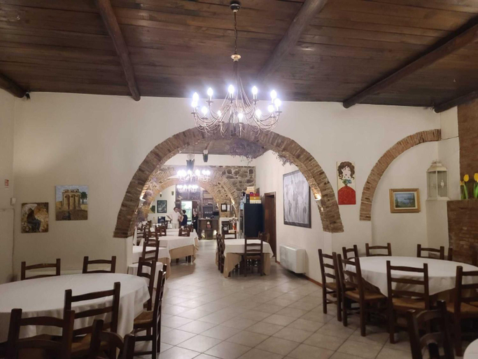 Food & Drinks 3, Gallo - La Cantina del contadino, Cosenza