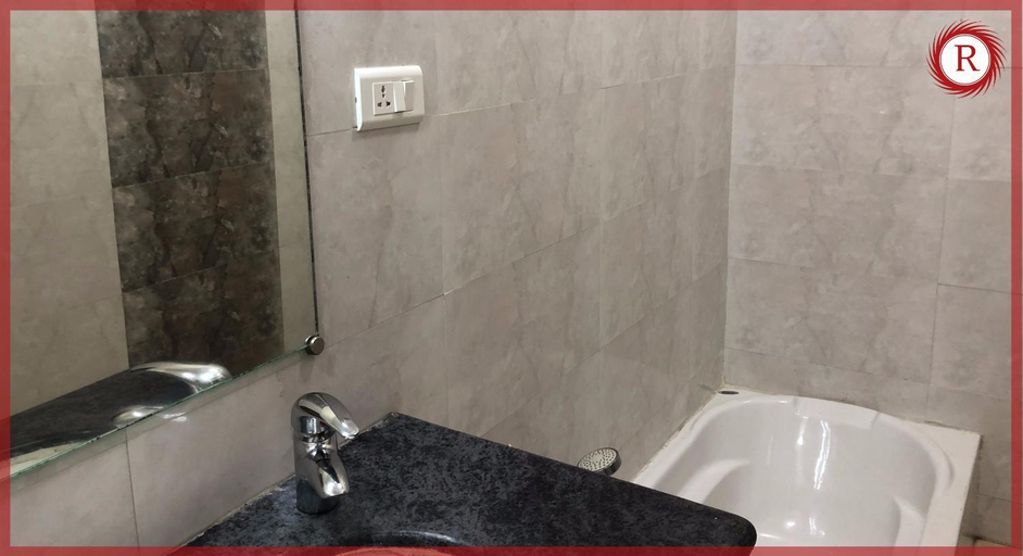 Bathroom 4, Hotel Raks Thanjavur, Thanjavur