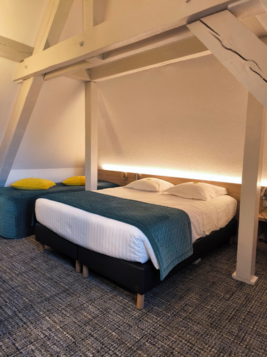 Bedroom 4, Hôtel Restaurant Groff Aux Deux Clefs, Haut-Rhin