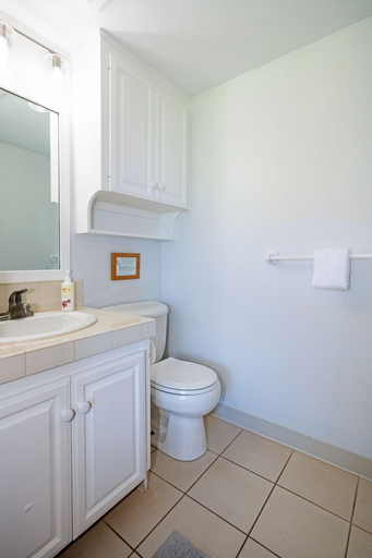 Bathroom 4, Hanalei Colony Resort C2, Kauai