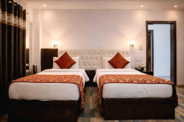 Bedroom 3, Goyal Hoteliers - The Hotel Samovar, Agra