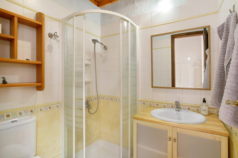 Bathroom 3, Casa Las Flores, Las Palmas