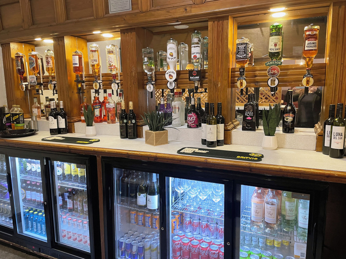 Food & Drinks 5, County Hotel, Cumbria