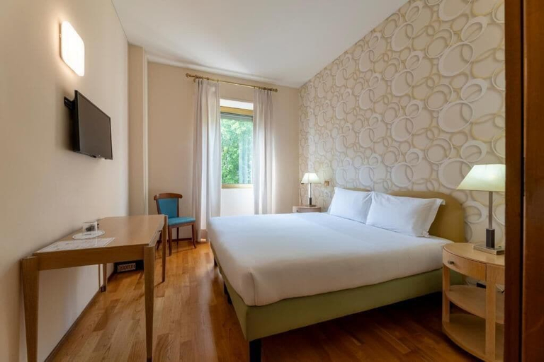 Bedroom 5, Hotel Astoria, Biella