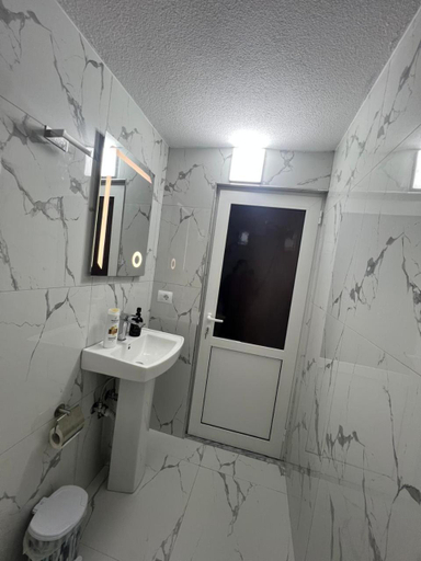 Bathroom 5, Dejani Guest House, Pogradecit