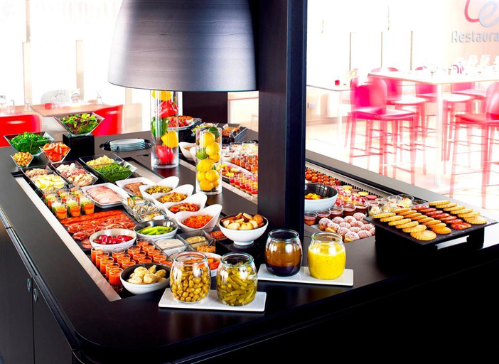 Food & Drinks