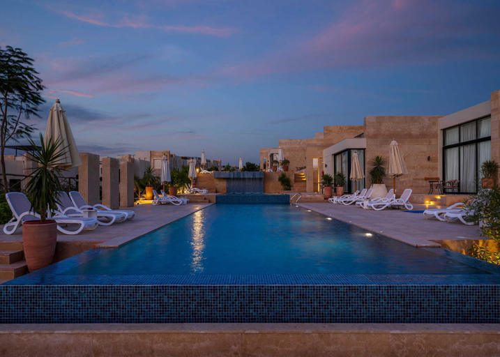 Pool 2, Med IL Caesar ADULT ONLY, Ad-Dab'ah
