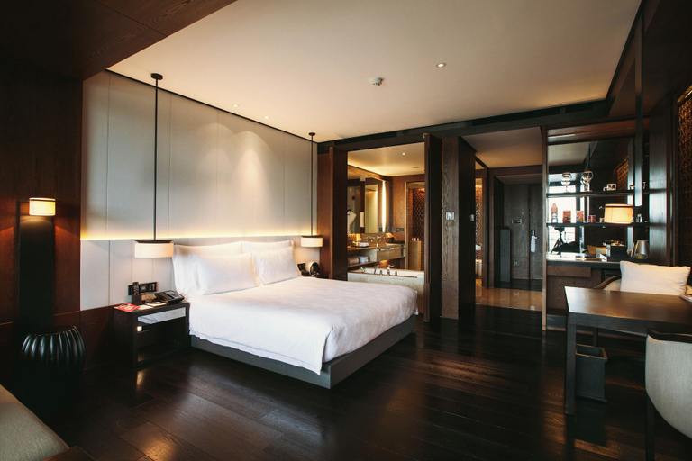Bedroom 2, Bay Breeze Hotel, Shenzhen