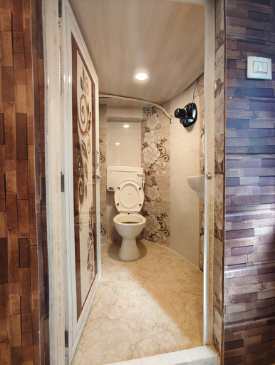 Bathroom 2, DSA Ruby Inn, South 24 Parganas
