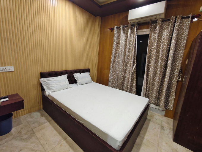 Room 3, DSA Ruby Inn, South 24 Parganas