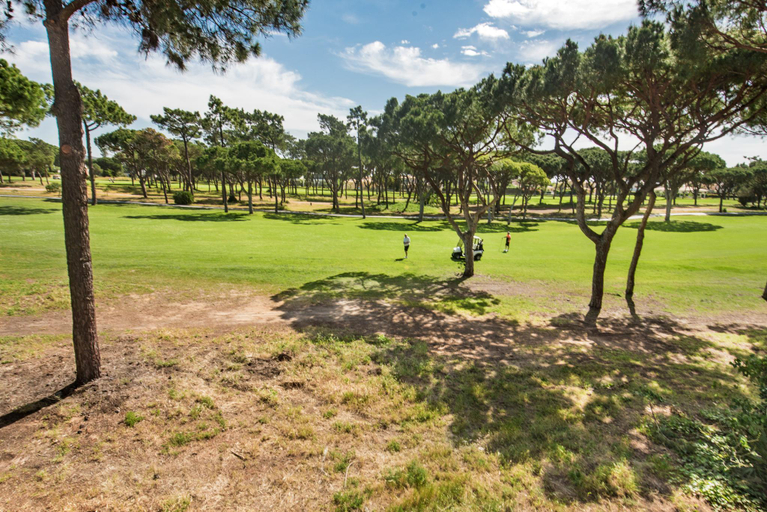 Others 5, Private Pool villa, Walking distance to the centre, Golf Facing, Loulé
