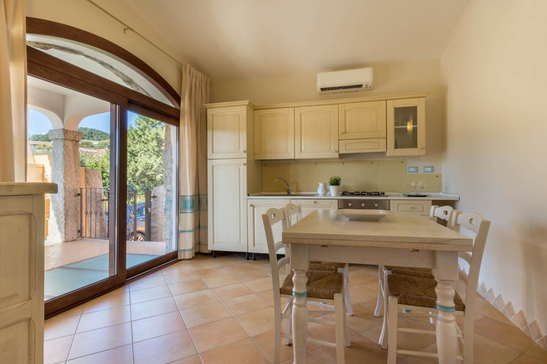 Others 5, Villa Sabbia D'oro, Cagliari