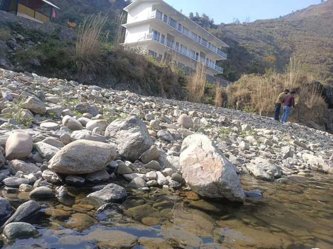 Exterior 3, Riverside Near Kainchi Dham Temple, Nainital