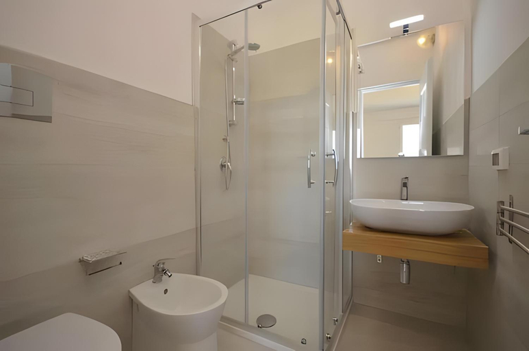 Bathroom, Villa degli Alberi con giardino, Trapani