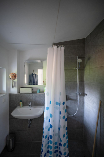 Bathroom 3, Gastehaus 26 I 2, Reutlingen
