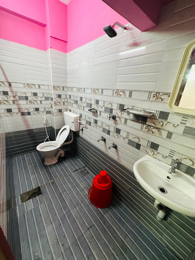 Bathroom 3, MSP Amma Cottage, Idukki