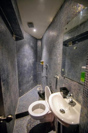 Bathroom 4, OTC By 4 Lal Ghat - My Downtown Hotels, Udaipur