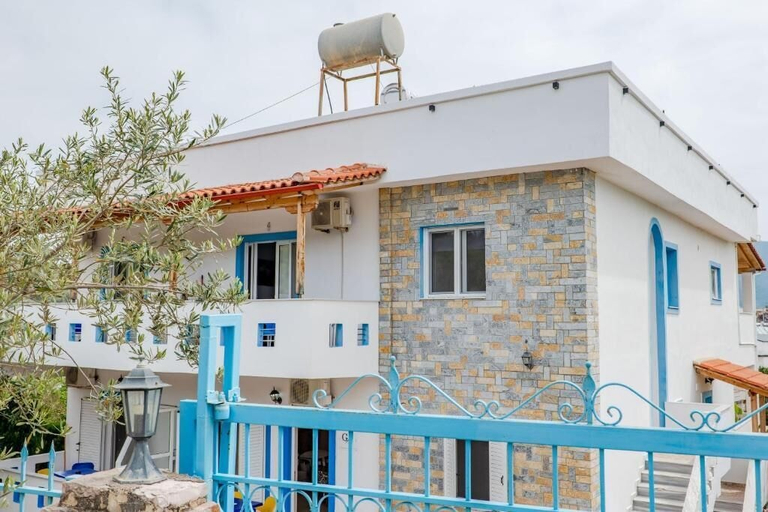 Exterior 5, Gregory's Apartments, Sarandës