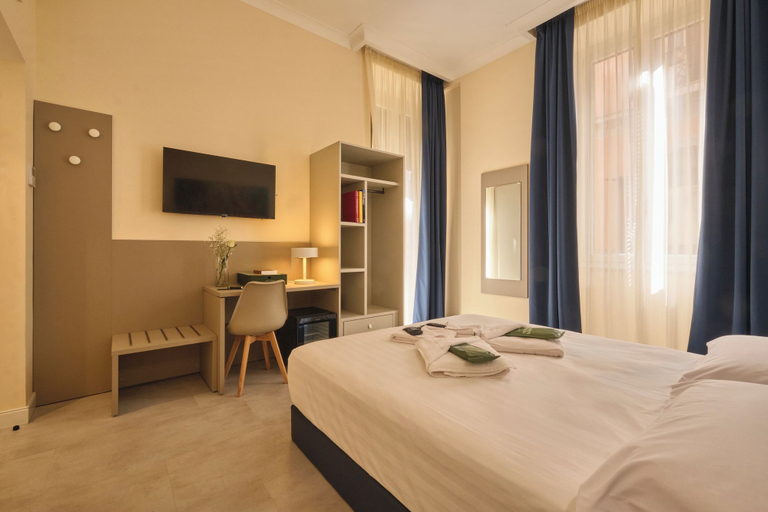 Room 3, Rishon, Rome