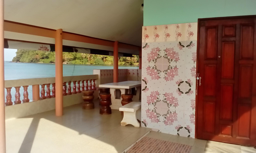Others 4, chuttong resort, Laem Ngop