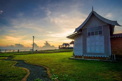 Others 3, Umbut Bayu, Marang