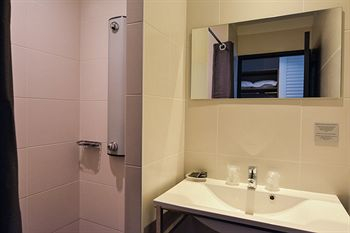 Bathroom 4, Le Relais Du Boisniard, Vendée