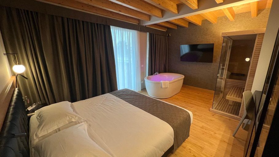 Bedroom 3, Master Hotel, Brescia