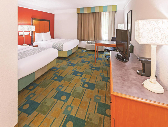 Bedroom 2, La Quinta Inn & Suites Houston Galleria Area, Houston