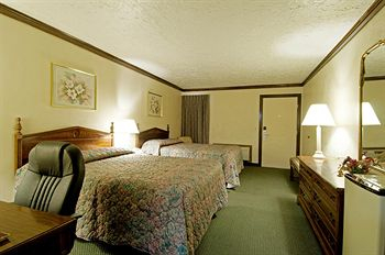 Others 5, Econo Lodge Inn & Suites, Oklahoma